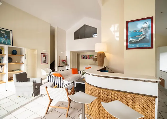 145 M Near Ocean With Pool And Garden