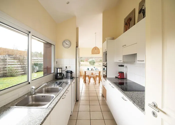 145 M Near Ocean With Pool And Garden Dom wakacyjny